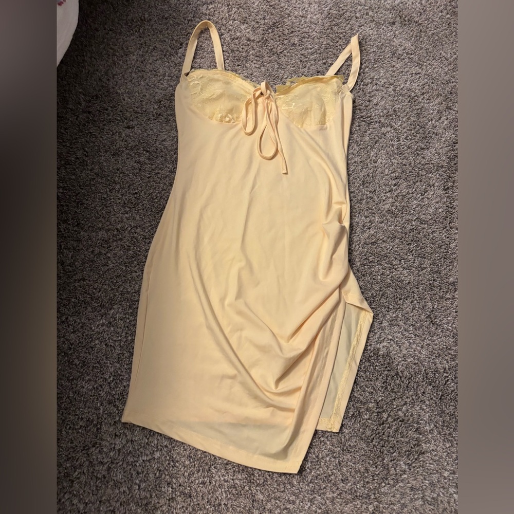 Yellow dress